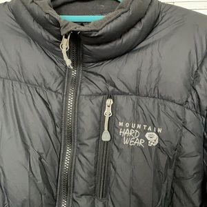 Men’s Mountain Hardware puffer